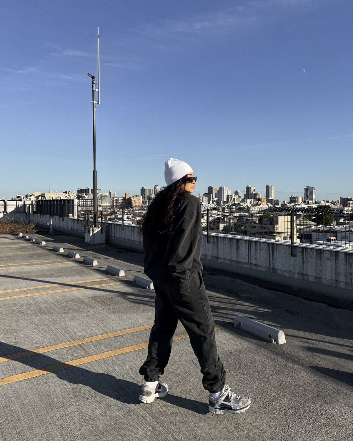 Heavy weight pigment crew neck sweat