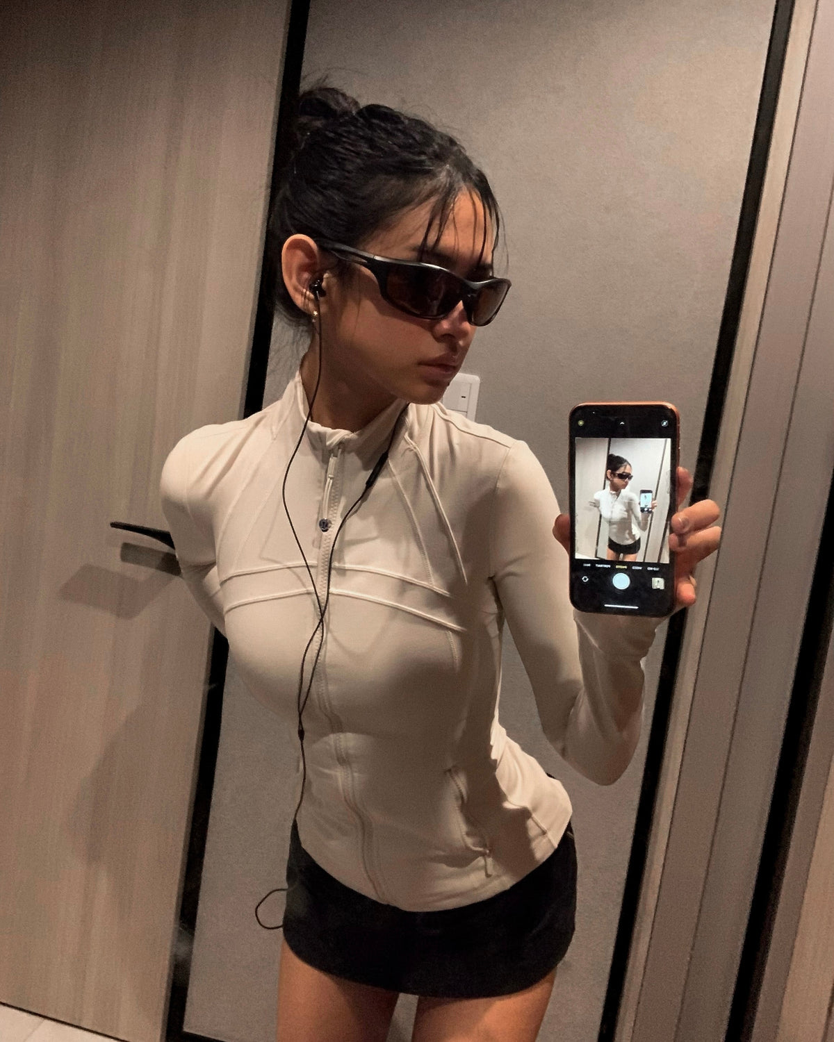 sports type frame sunglasses