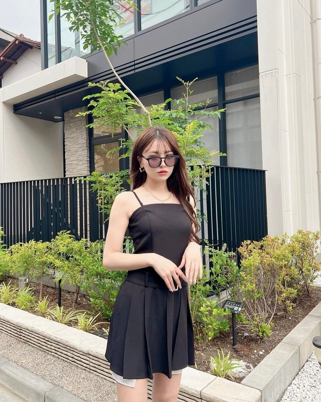 square frame sunglasses