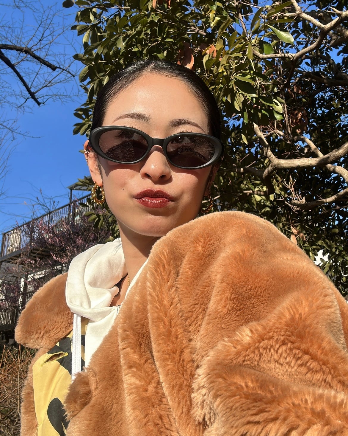 slim oval sunglasses