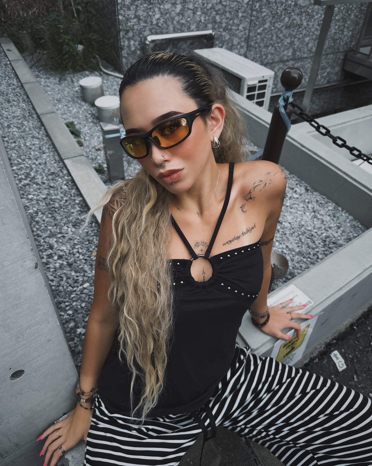 sports type frame sunglasses