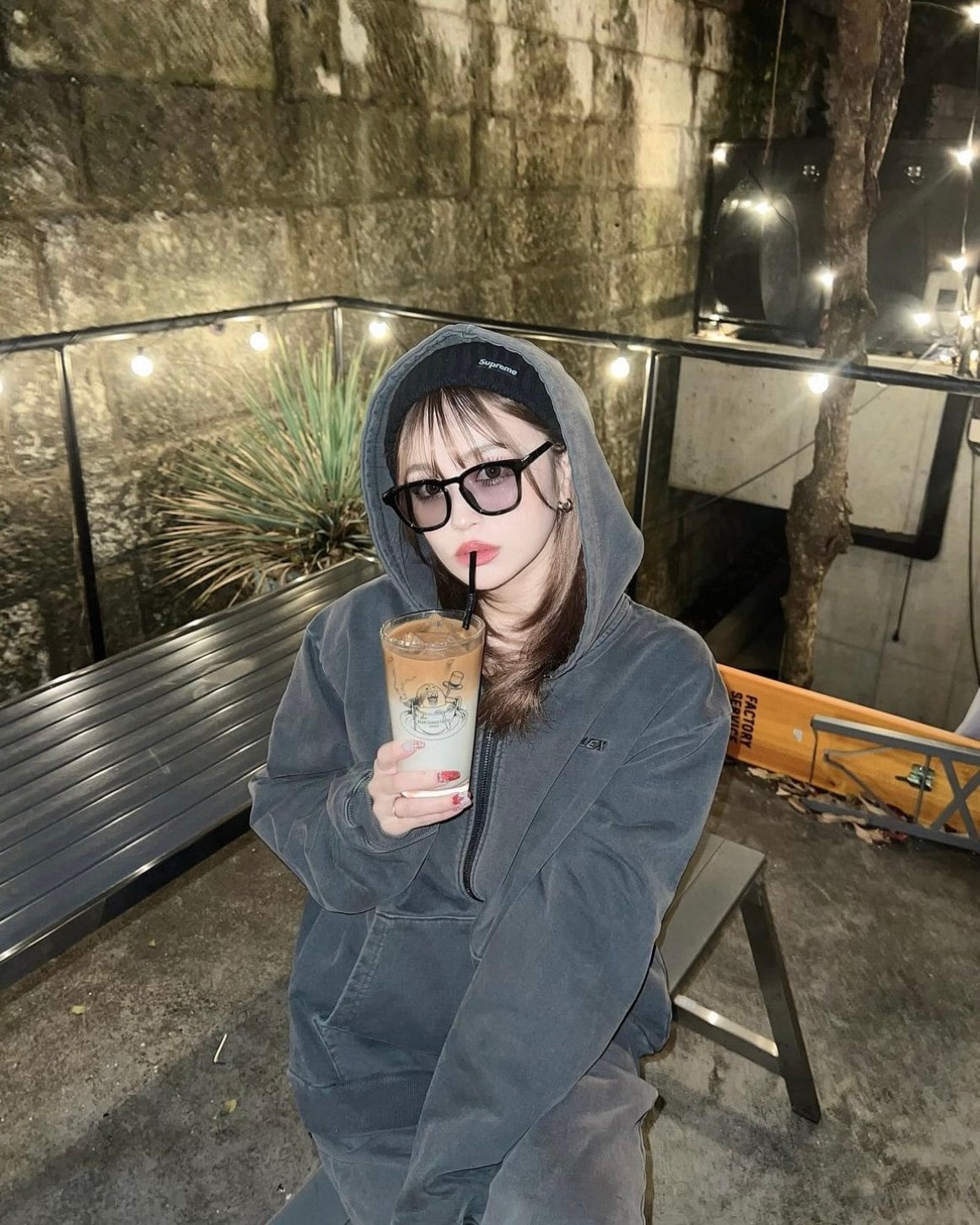 調光・偏光レンズ搭載 square frame sunglasses